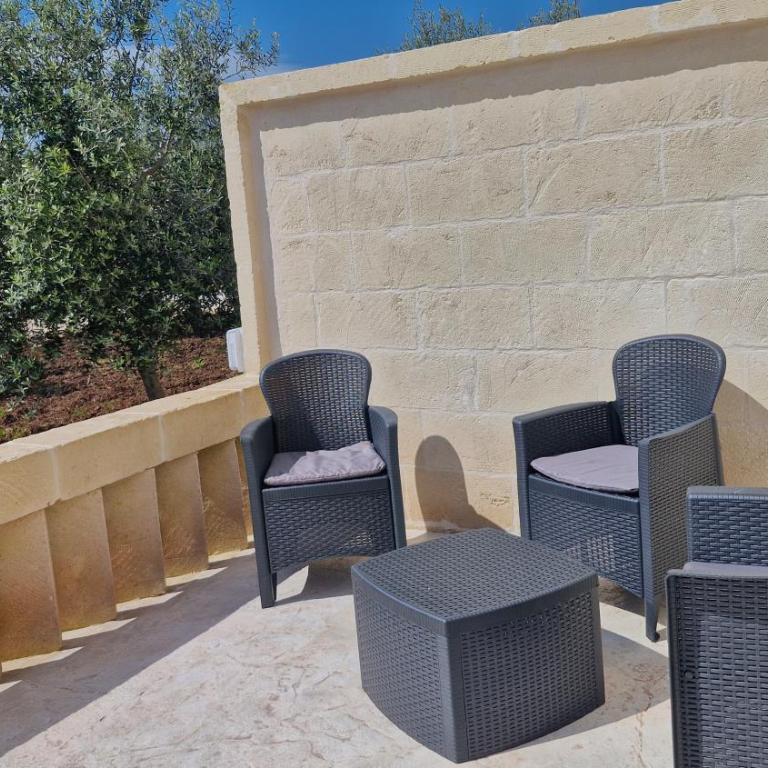 Masseria Coccolo - Camera Tripla con Bagno Privato - 1
