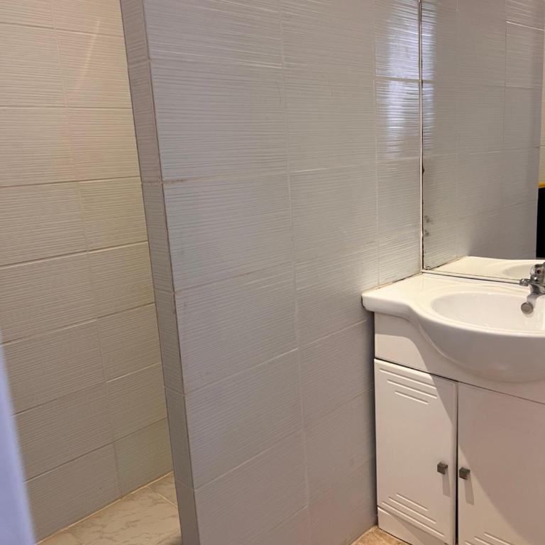 La Chaumiere d Agde - Chambre Double Confort avec Douche - 2