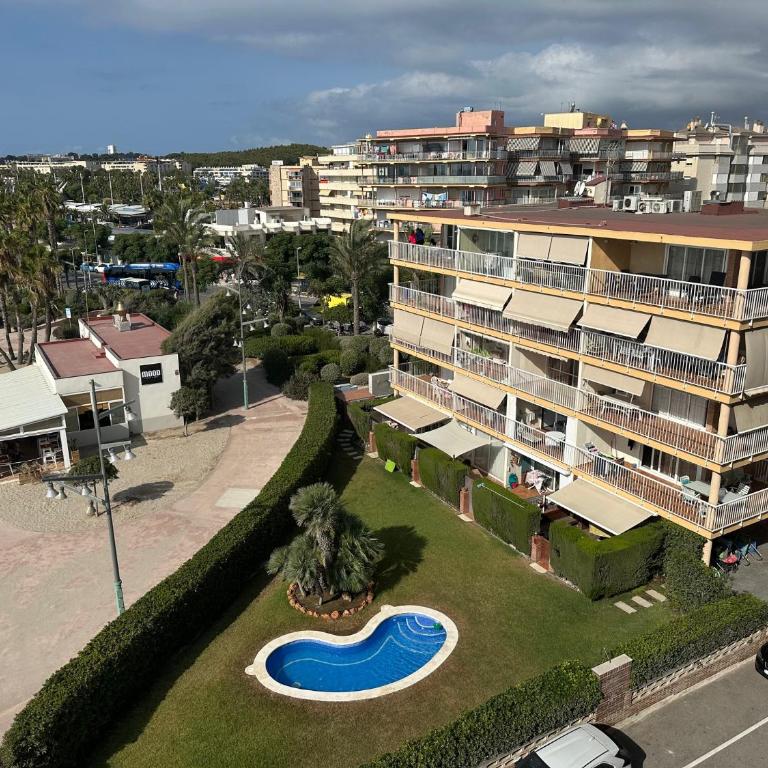 Parasol Holiday Sunny Beach Lovers 1 - Two-Bedroom Apartment - 14