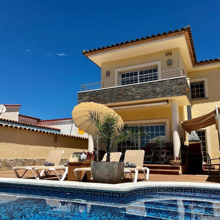 High Standard House with privat Pool - Casa de 4 dormitorios - 1