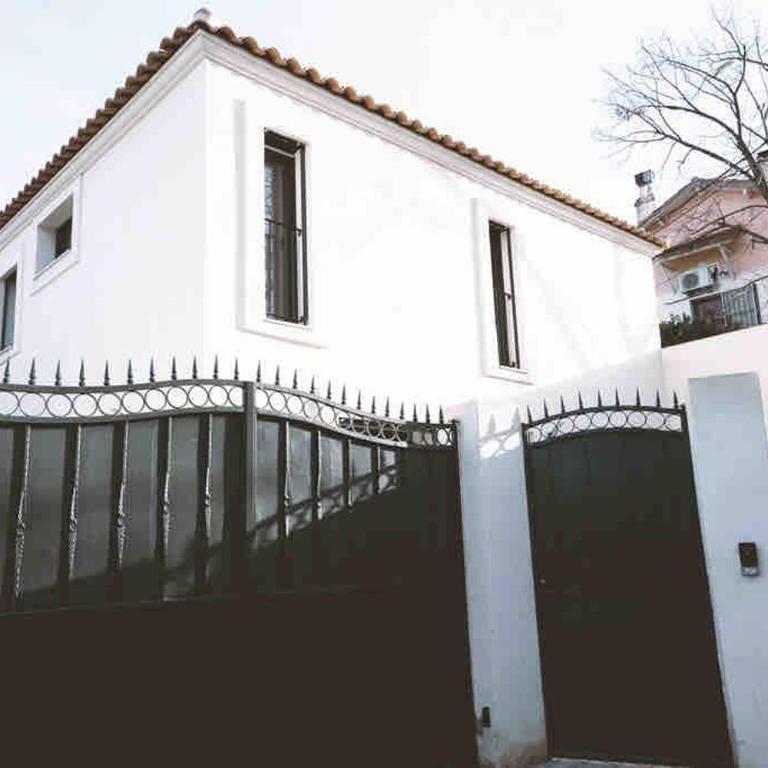Air-conditioned house with garden, pool & foosball table - Villa - 19