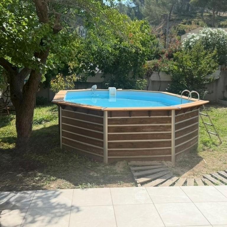 Air-conditioned house with garden, pool & foosball table - Villa - 23