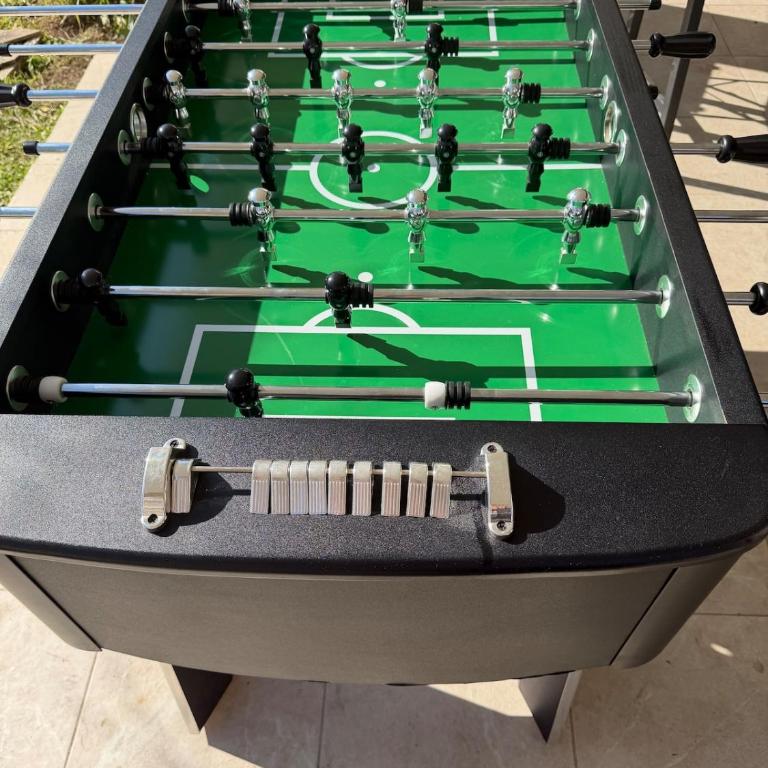 Air-conditioned house with garden, pool & foosball table - Villa - 30