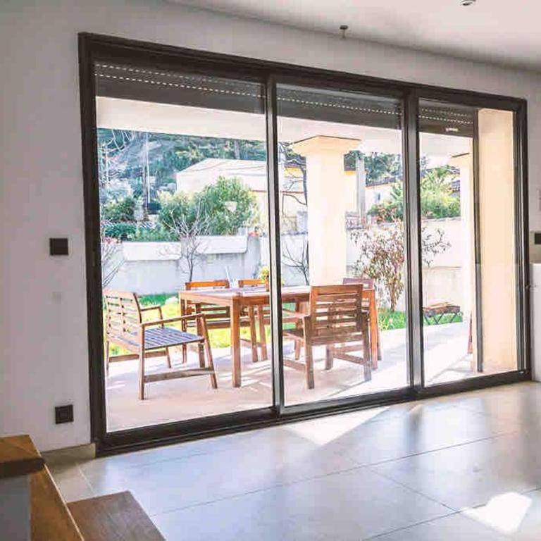 Air-conditioned house with garden, pool & foosball table - Villa - 44