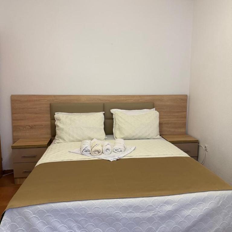 Apartments Monte - Dvokrevetna Soba s Bračnim Krevetom s Pogledom na Vrt - 7