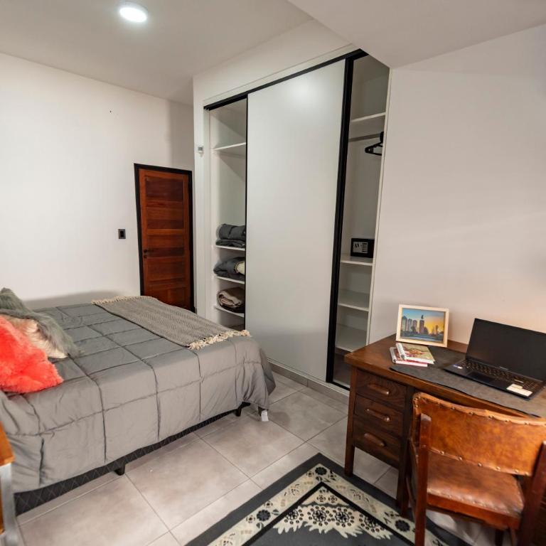Río Cuarto Host - Two-Bedroom House - 17