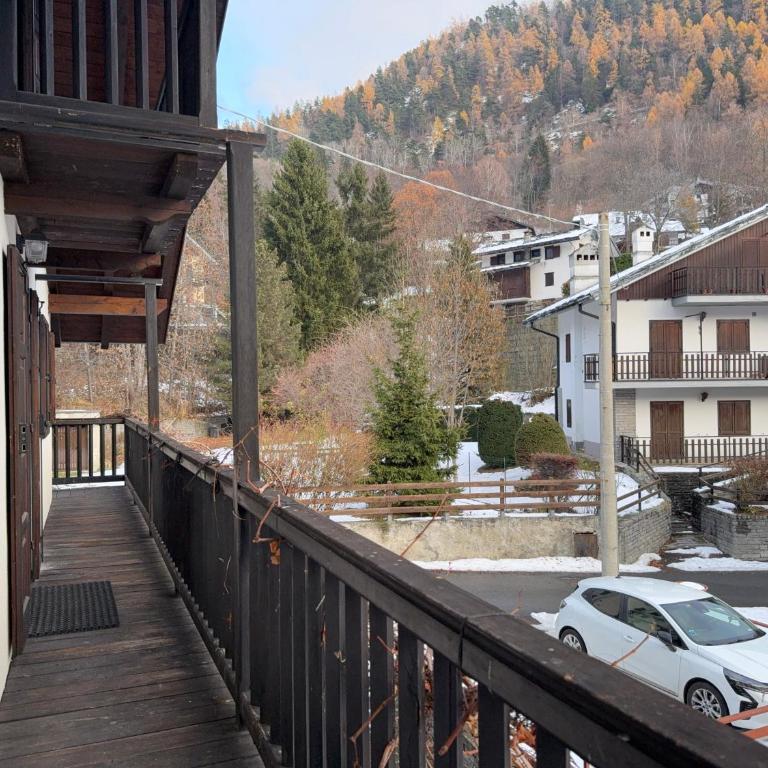 20 minutes from the Cervino Sky Paradise ski lift - Appartamento con 2 Camere da Letto, Balcone e Terrazza - 28