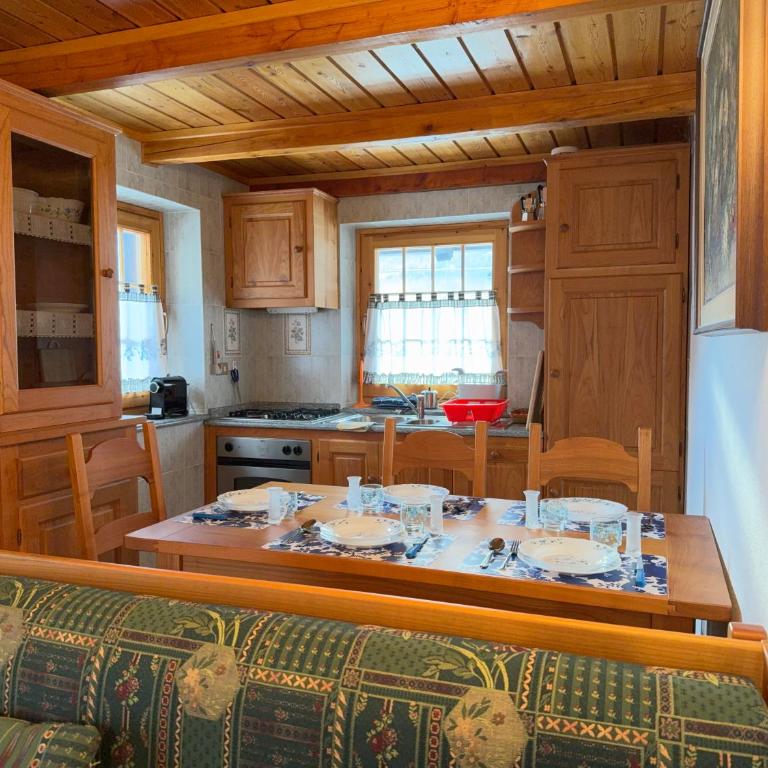 20 minutes from the Cervino Sky Paradise ski lift - Appartamento con 2 Camere da Letto, Balcone e Terrazza - 4