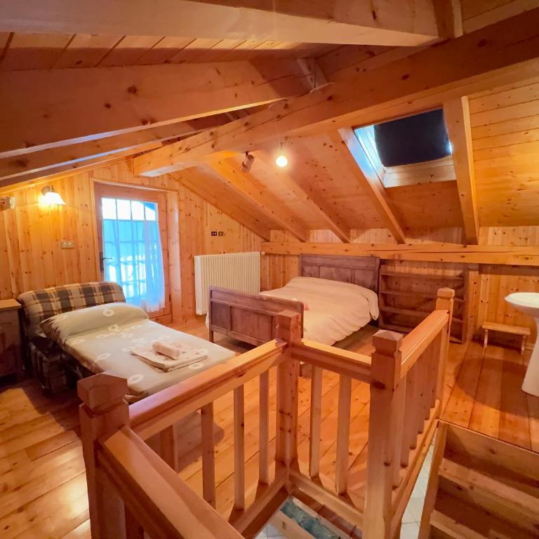 20 minutes from the Cervino Sky Paradise ski lift - Appartamento con 2 Camere da Letto, Balcone e Terrazza - 10