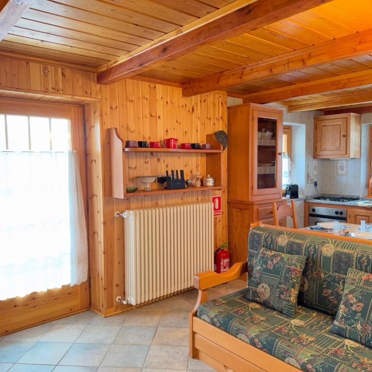 20 minutes from the Cervino Sky Paradise ski lift - Appartamento con 2 Camere da Letto, Balcone e Terrazza - 18