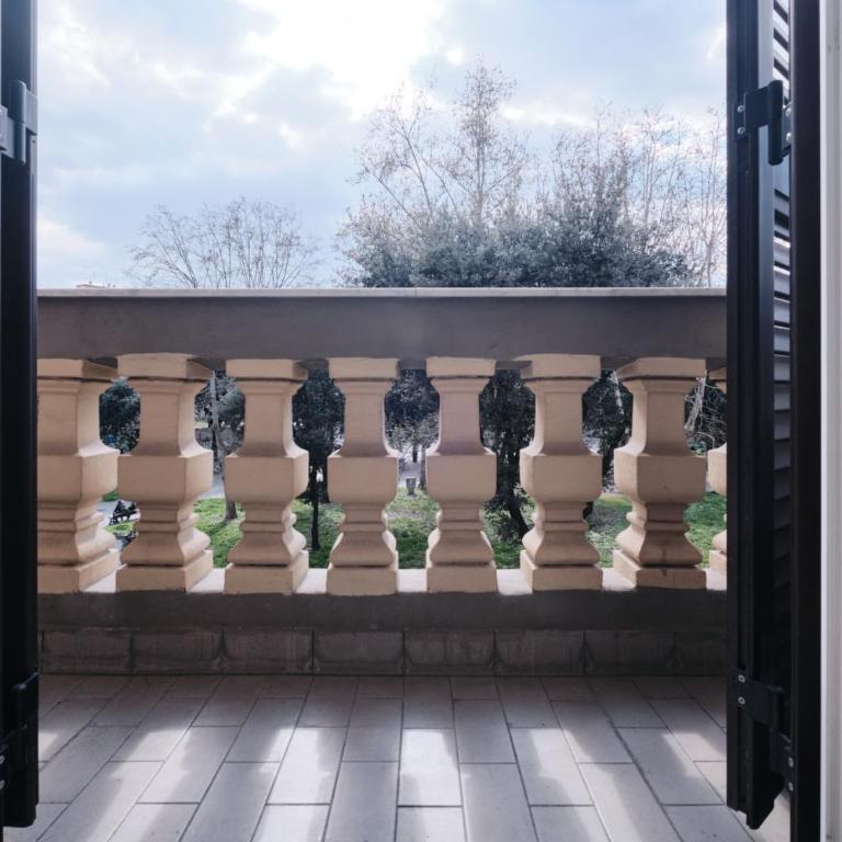 RENTALPRO - 10 minutes to Center - Appartamento con 3 Camere da Letto e con Balcone - 34