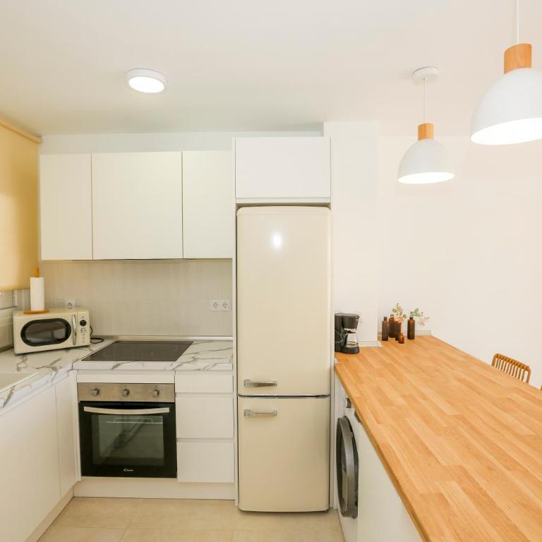 Palomas Club Home Sea Views & Pool - Two-Bedroom Apartment - 15