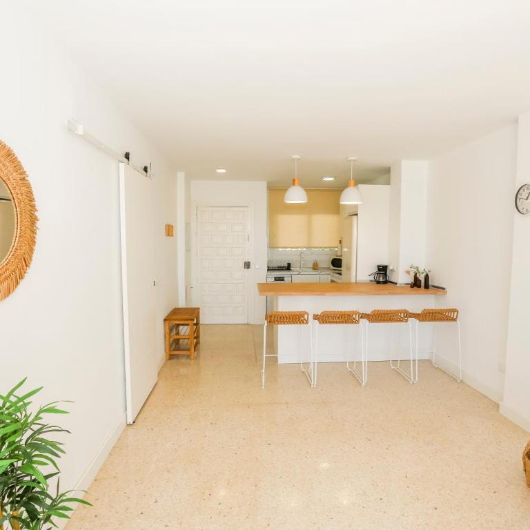 Palomas Club Home Sea Views & Pool - Two-Bedroom Apartment - 12