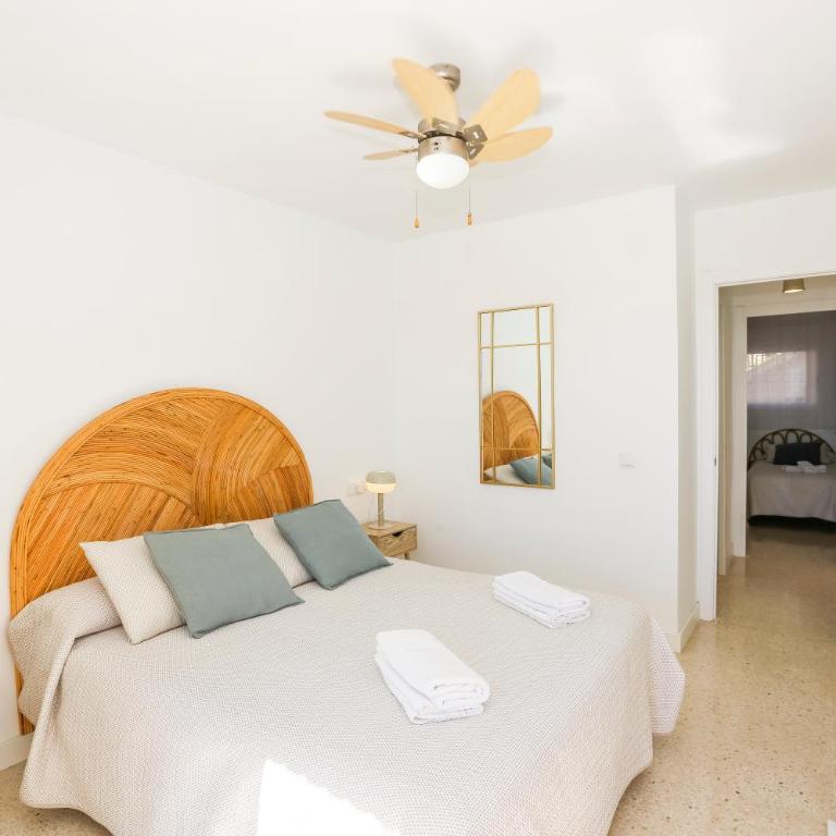 Palomas Club Home Sea Views & Pool - Two-Bedroom Apartment - 21