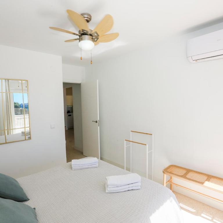 Palomas Club Home Sea Views & Pool - Two-Bedroom Apartment - 31