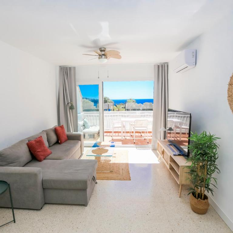 Palomas Club Home Sea Views & Pool - Two-Bedroom Apartment - 23