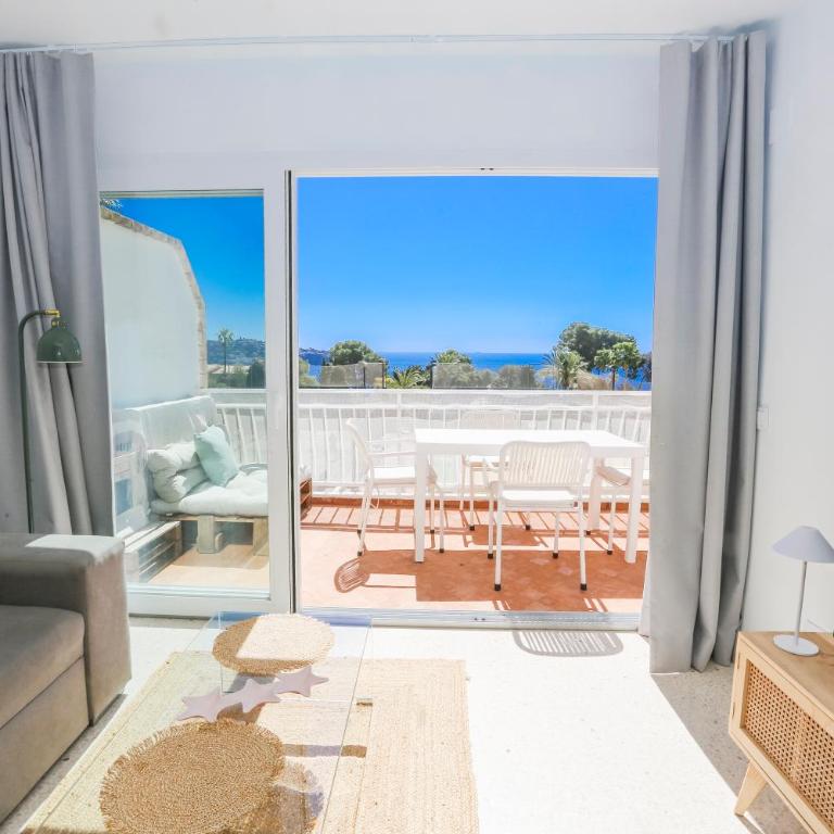 Palomas Club Home Sea Views & Pool - Two-Bedroom Apartment - 28
