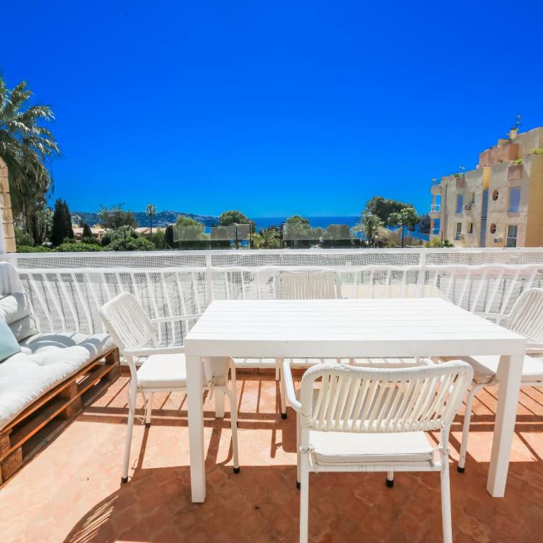 Palomas Club Home Sea Views & Pool - Two-Bedroom Apartment - 40