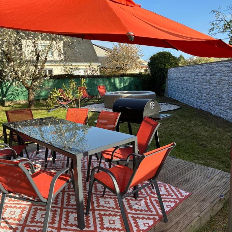 Terracotta - Maison avec jacuzzi - Jardin - 8 pers - Maison 4 Chambres - 23