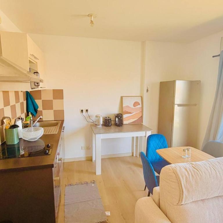 Charming Cannes Apartment, Comfort, Convenience, and Coastal Bliss - Appartement - 10