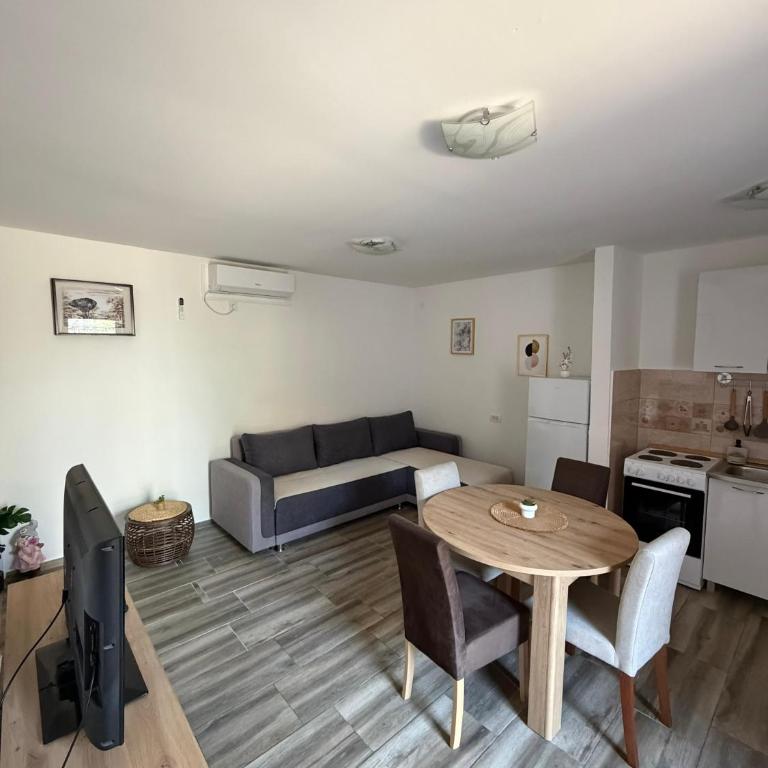 Sofi - Two-Bedroom Apartment with Terrace - 20
