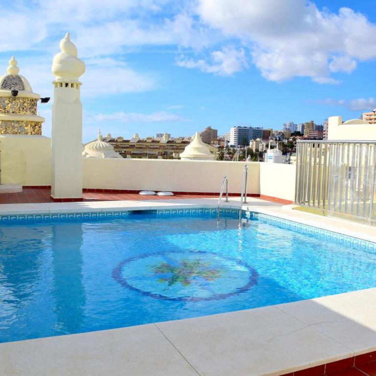 Cozy corner 2 bed apartment Island Puerto Marina - Apartamento - 32