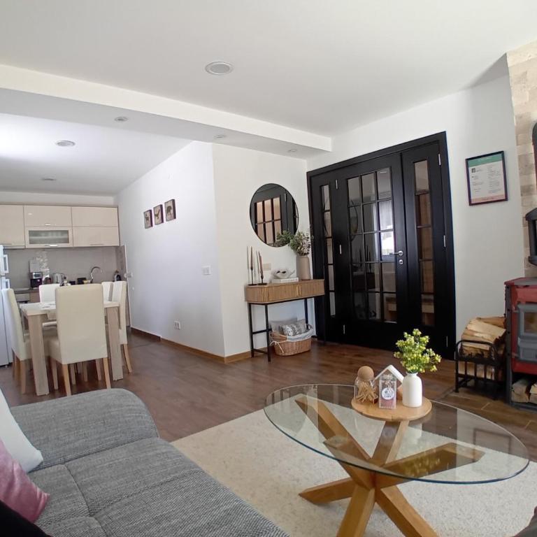 Durmitor Sunstone - Three-Bedroom Villa - 3