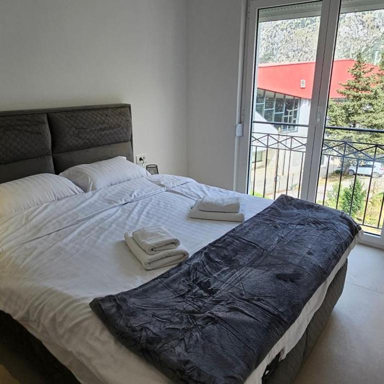 Apartments Grgurević - Double Room with Garden View - 6