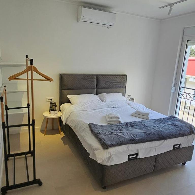 Apartments Grgurević - Double Room with Garden View - 8