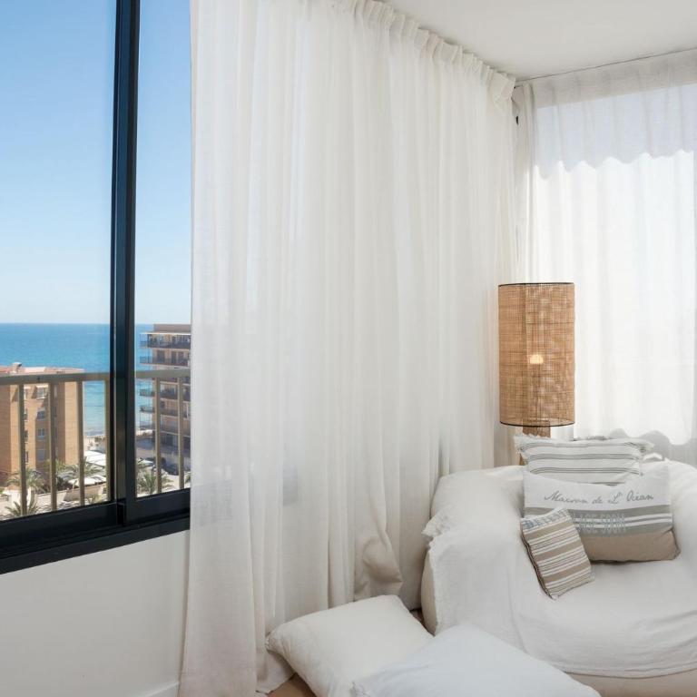 Luxury Beachfront "Felicità" Sea View 6 Guests - Three-Bedroom Apartment - 15