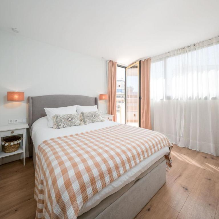 Luxury Beachfront "Felicità" Sea View 6 Guests - Three-Bedroom Apartment - 7