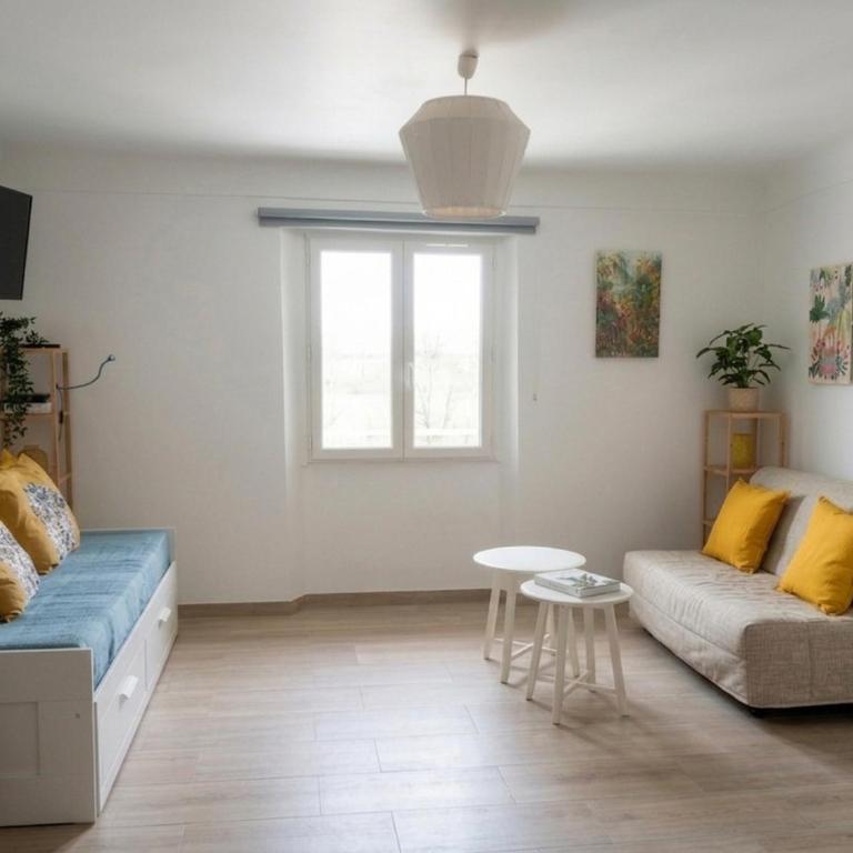 spacieux logement vieil antibes climatisé 5 minutes plages - Standard Apartment - 2