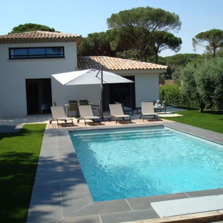 Villa avec piscine chauffée sous les pins parasols et les oliviers - Villa 2 Chambres - 2