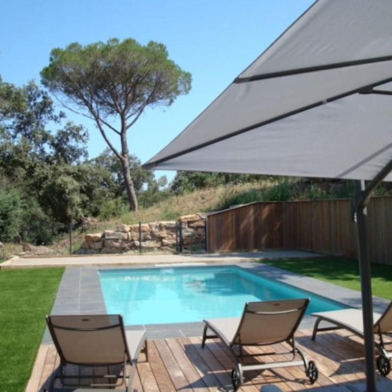 Villa avec piscine chauffée sous les pins parasols et les oliviers - Villa 2 Chambres - 3