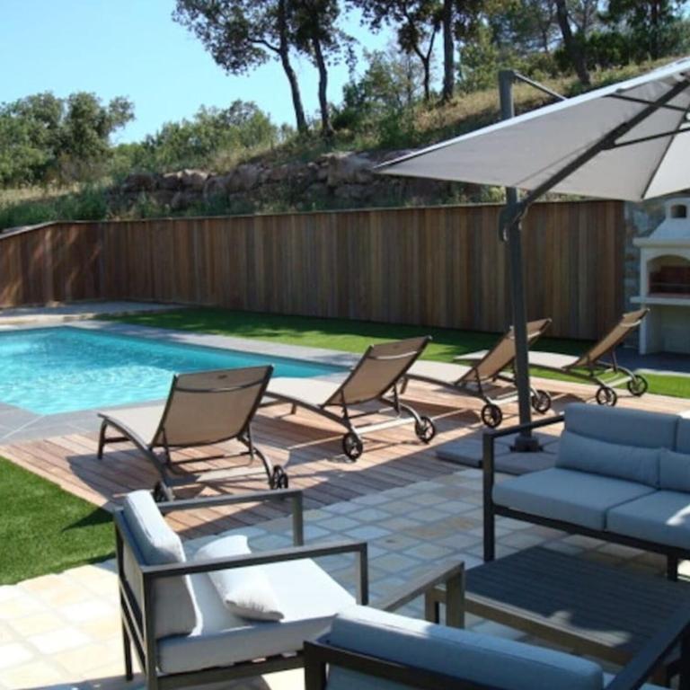 Villa avec piscine chauffée sous les pins parasols et les oliviers - Villa 2 Chambres - 1