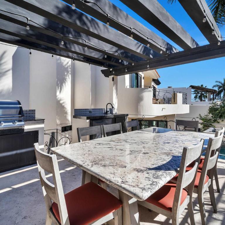 Marbella Lane Grand 5BR Oasis Villa Getaway - Apartamento - 50