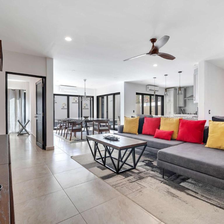 Marbella Lane PrimeVilla n Modern Home Comfort - Apartamento - 6