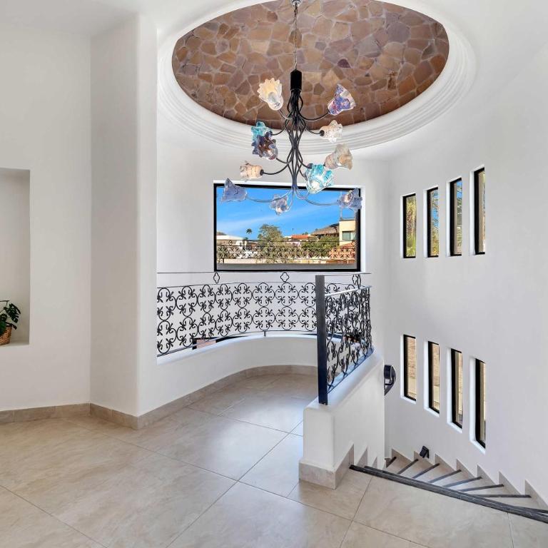 Marbella Lane PrimeVilla n Modern Home Comfort - Apartamento - 10