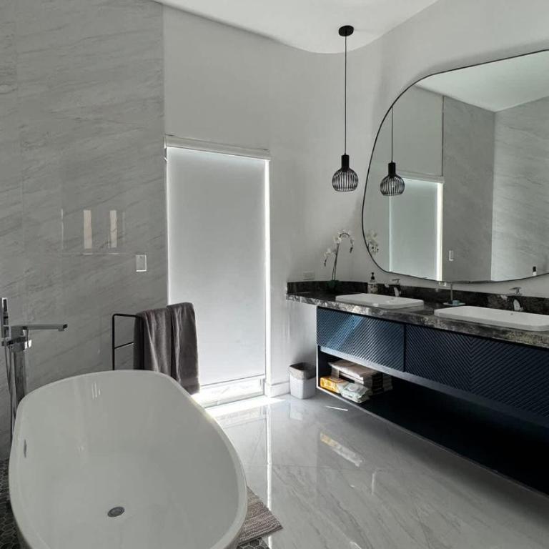 Grand Villa Famlee - multi-family rental sleeps 16 - Apartamento - 24