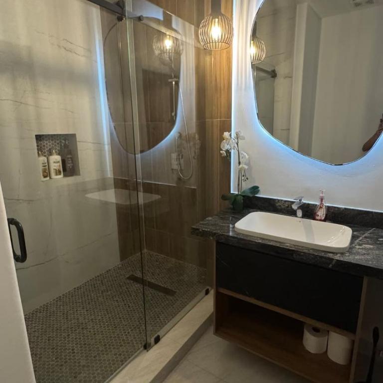 Grand Villa Famlee - multi-family rental sleeps 16 - Apartamento - 45