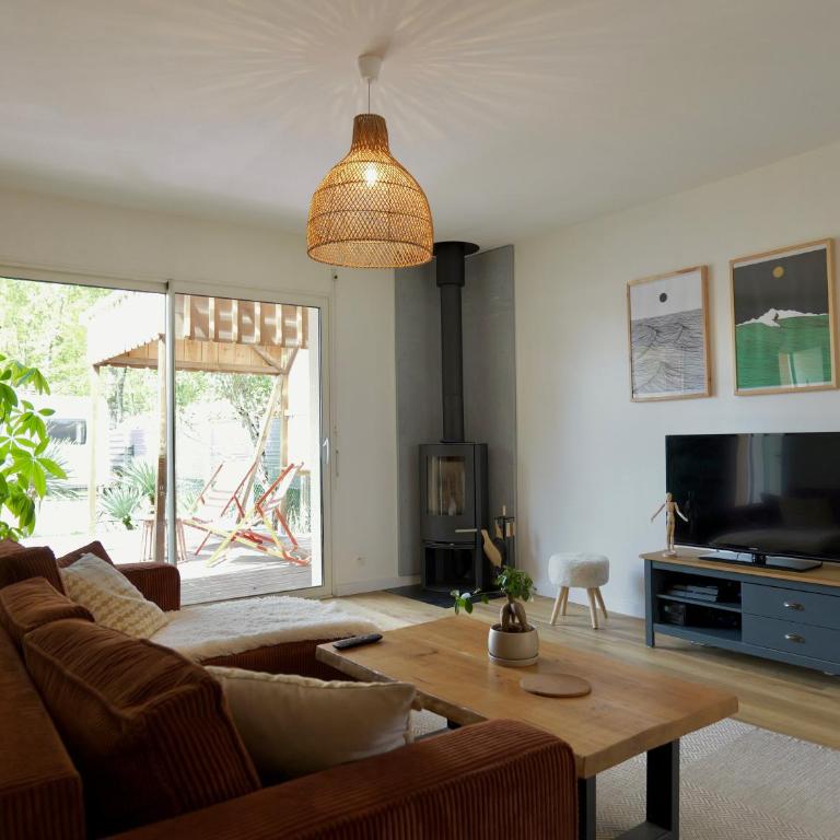 Maison Cosy - 3 Ch - 6 pers - WIFI, Accès direct forêt - Three-Bedroom House - 1