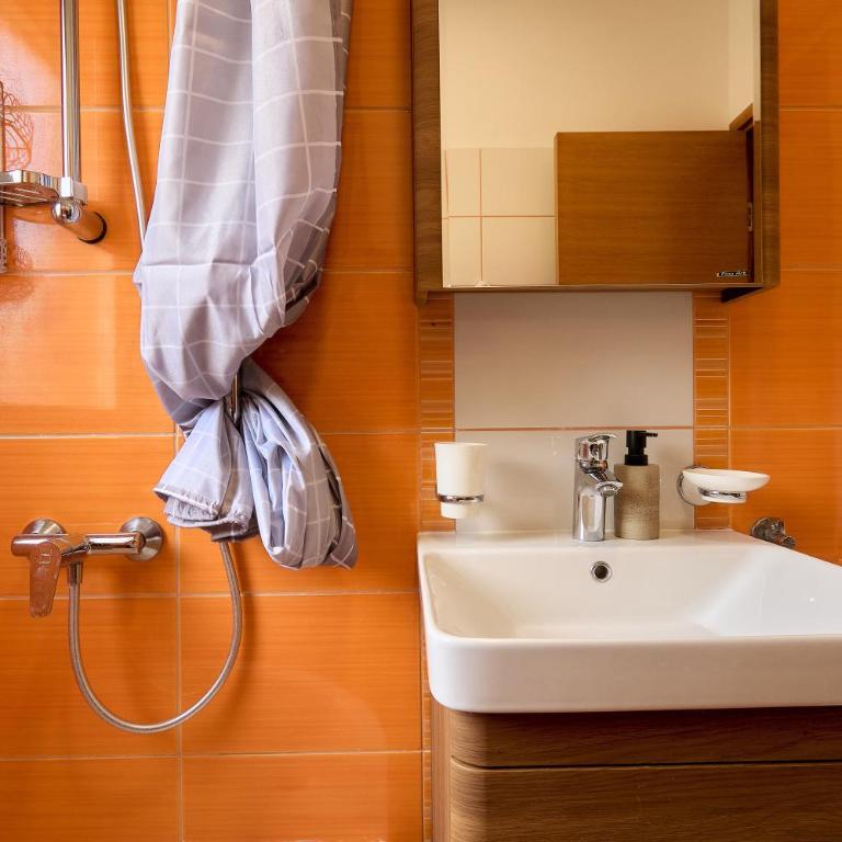 Adriatic Home - 5 min to beach - Igalo - Apartment with Terrace - 16