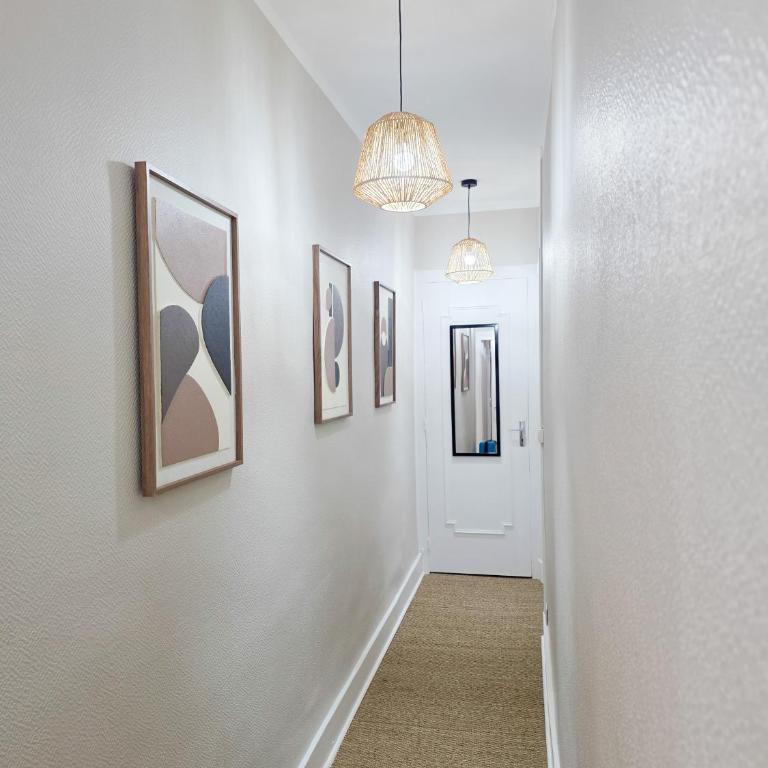Appartement rénové avec vue Rhône - Centre - Appartement 3 Chambres - 16