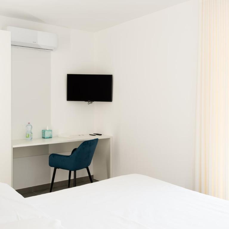 Flamingo affittacamere - Double Room with Balcony - 5