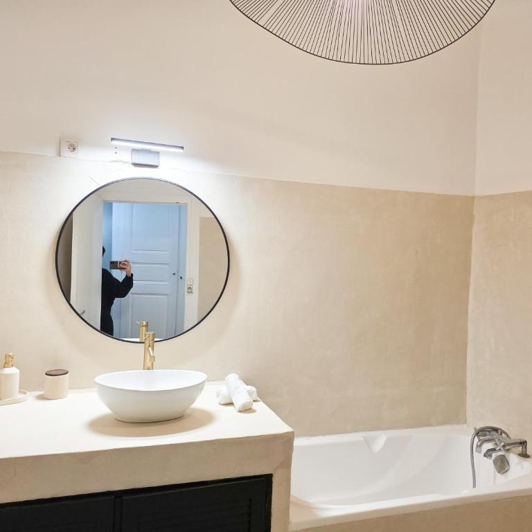 Appartement rénové avec vue Rhône - Centre - Appartement 3 Chambres - 12