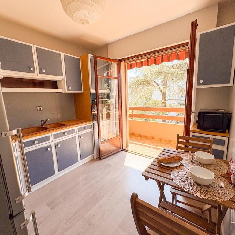 T3 traversant proche du centre ville de Sanary - Appartement 2 Chambres - 15