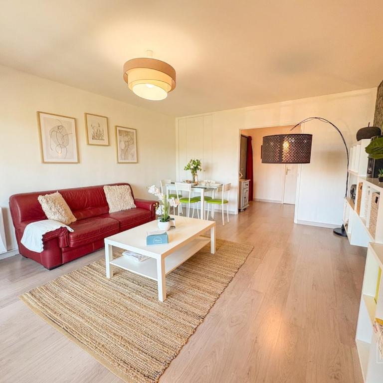 T3 traversant proche du centre ville de Sanary - Appartement 2 Chambres - 25