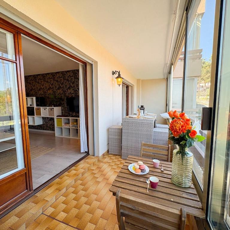 T3 traversant proche du centre ville de Sanary - Appartement 2 Chambres - 29