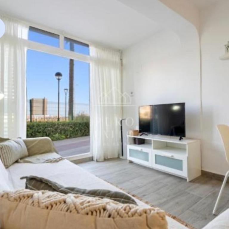 Apartamento a pie de playa en La Pineda - One-Bedroom Apartment - 1