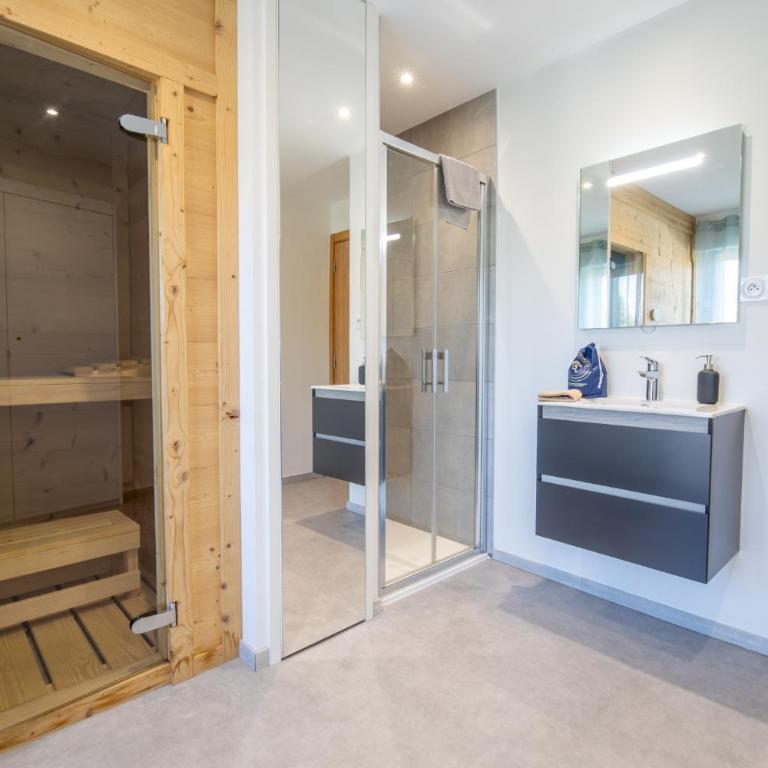 Appartement 9 personnes - Sauna - Centre-ville - Appartement 3 Chambres - 18